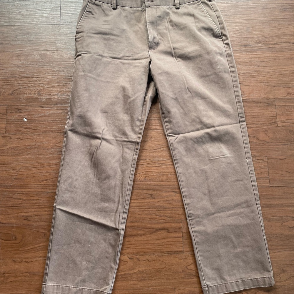 Izod Men's Tan Chino Straight-Leg Pants